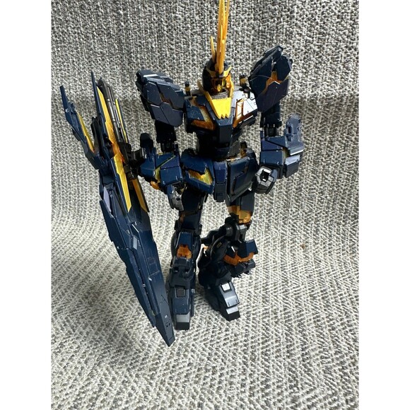 Bandai RX-O Gundam Unicorn 02 Banshee Destroy Mode 1/144 Model Kit - Assembled - Picture 1 of 9
